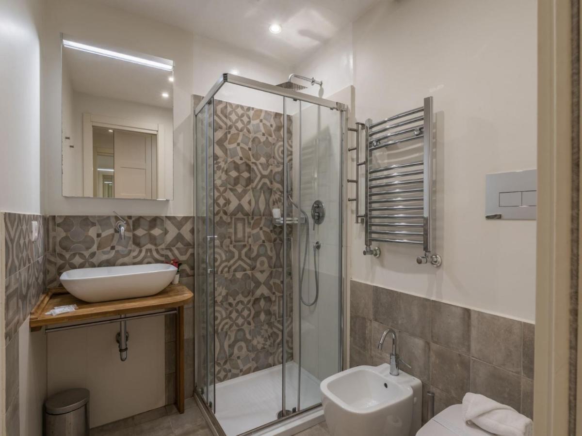 The Best Rent - Elegant Flat Near Colosseum Рим Екстериор снимка
